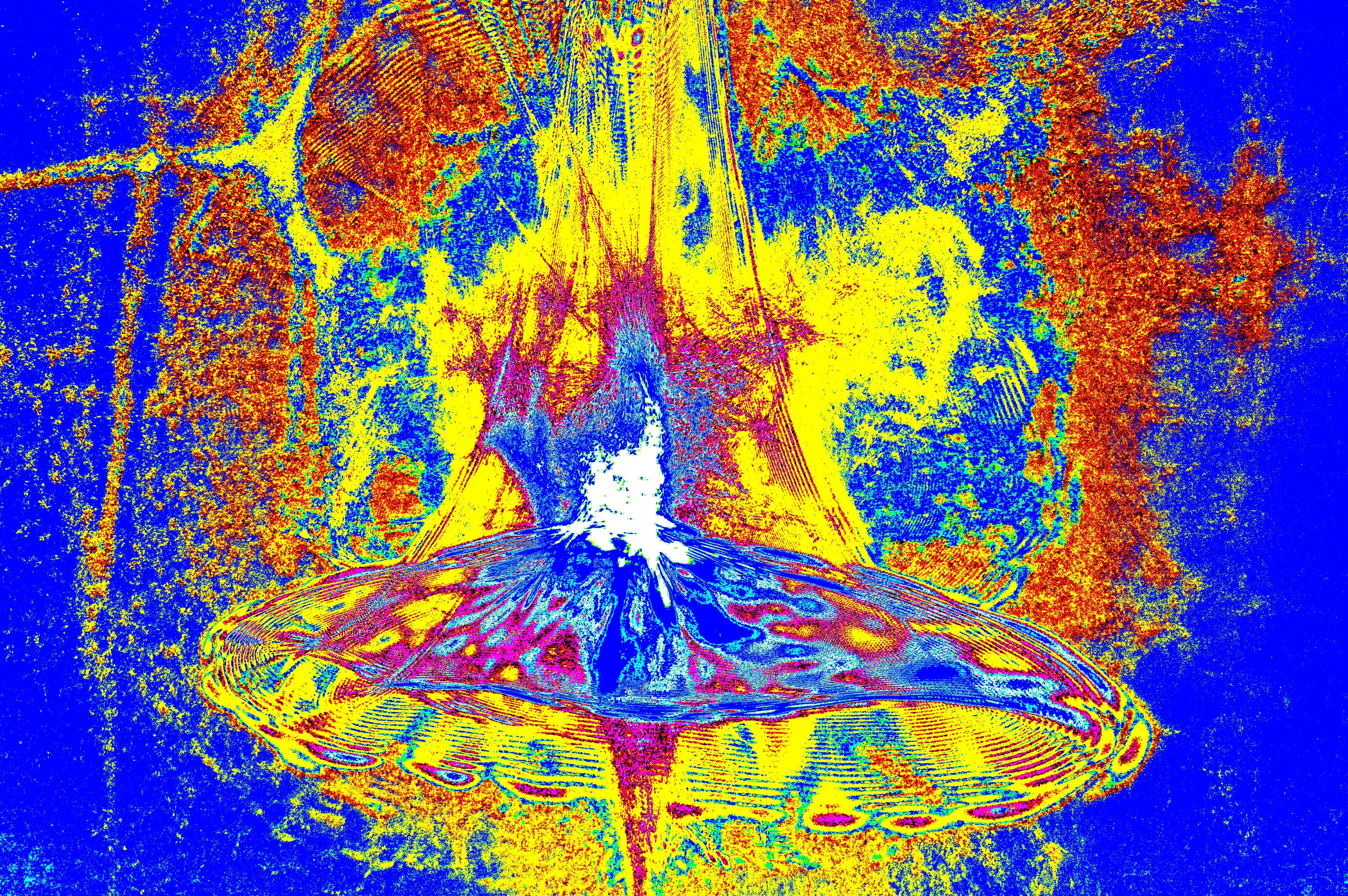 ABSTRACT RADIANT CORE IMPACT — Premium Kunstprint